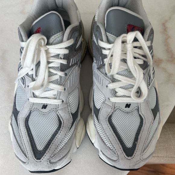 New Balance 9060 - Picture 2 of 7